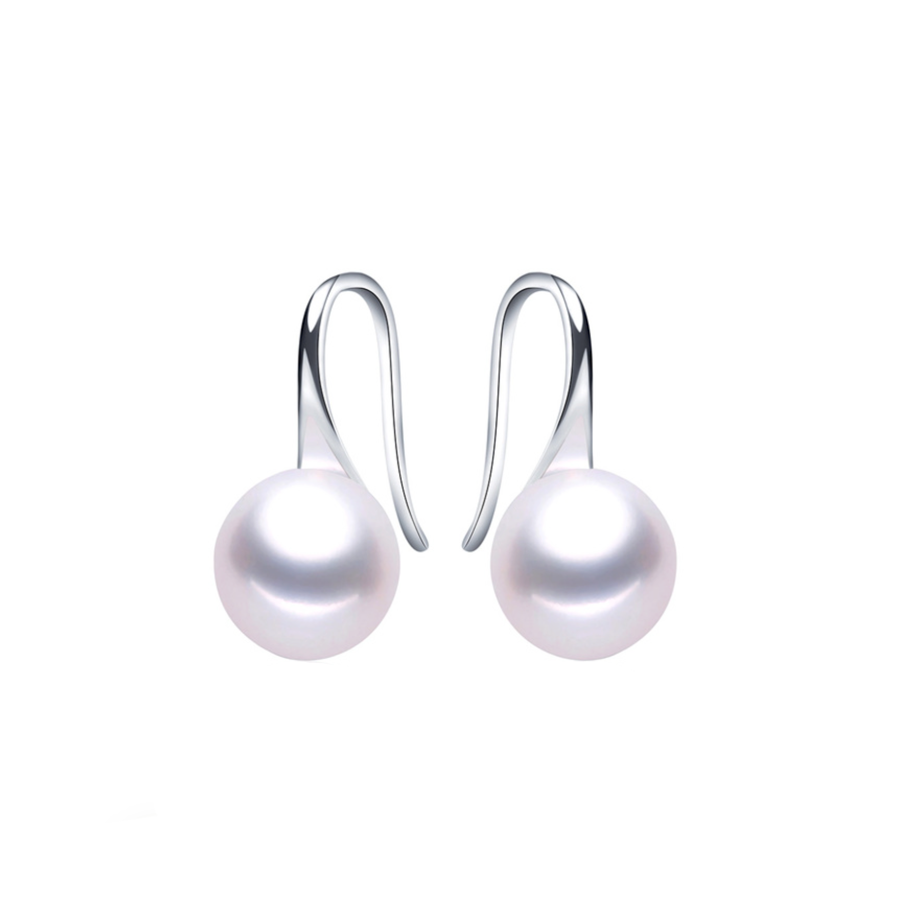 Boucles d'oreilles pendantes argent perle nacrée 1 cm. Détails produit : Couleur argent. Métal argenté. Petits perles blanches nacrées de 1 cm de diamètre.