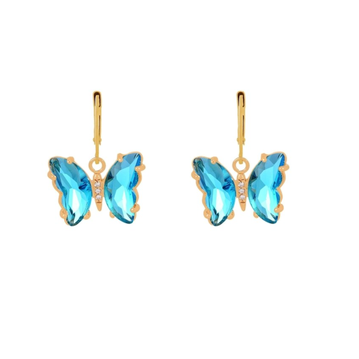 Boucles d'oreilles dorées pendantes papillons strass turquoise. Détails produit : Couleur or. Métal doré. Strass.